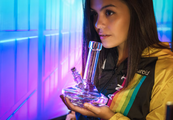 What are the Benefits of Using a Bong?