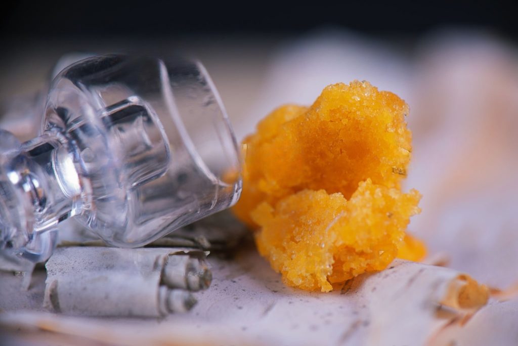 How Cannabis Extracts Enhance Your Smoking and Dabbing Experience