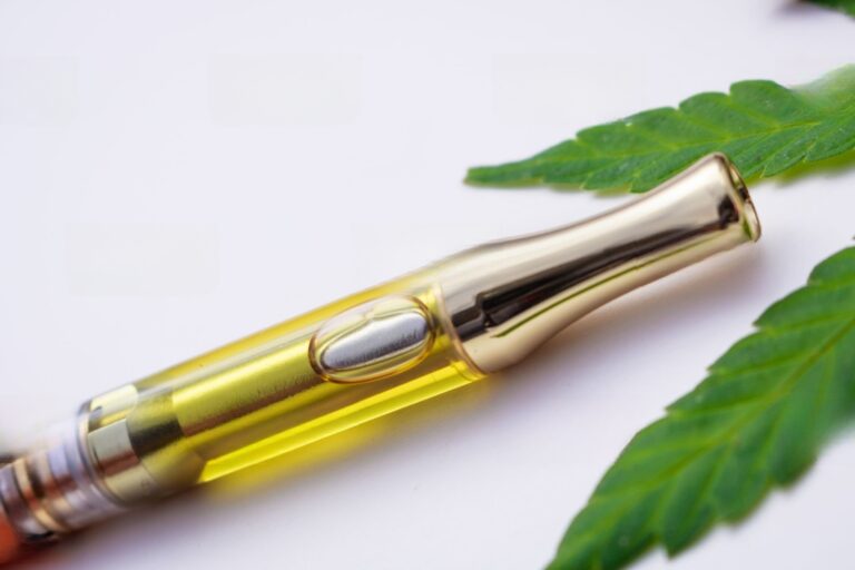 thc vs cbd vapes